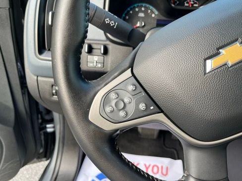 Used 2022 Chevrolet Colorado Z71 w/ Safety Package AWD/4WD image 40