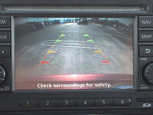 Used 2014 Nissan Juke SL image 14