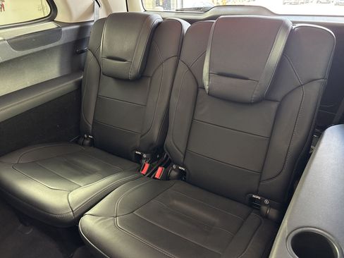 Used 2018 Mercedes-Benz GLS 550 4MATIC image 32