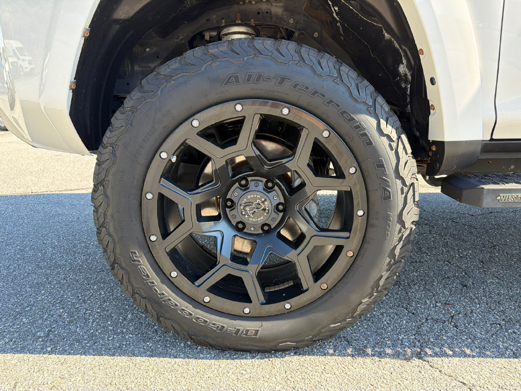 Used 2020 Toyota 4Runner TRD Off-Road Premium w/ Moonroof Package AWD/4WD image 11