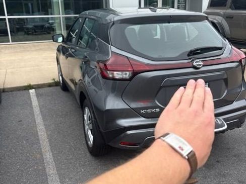 Used 2024 Nissan Kicks S FWD image 9
