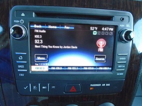 Used 2017 Chevrolet Traverse LT AWD/4WD image 9