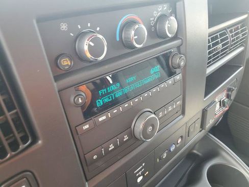 New 2025 GMC Savana 2500 w/ Driver Convenience Package image 21