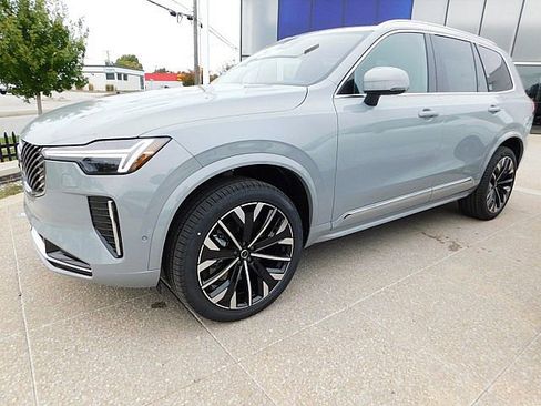 New 2026 Volvo XC90 B6 Ultra image 11