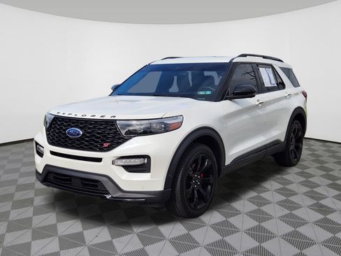 Used 2020 Ford Explorer ST w/ ST High-Performance Pack AWD/4WD image 2