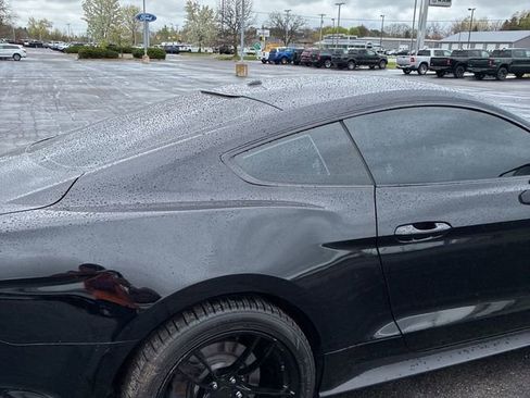 Used 2019 Ford Mustang GT Premium w/ GT Performance Package RWD image 7