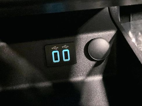 Used 2019 Ford Fusion SEL image 33