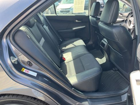 Used 2014 Toyota Camry SE w/ Moonroof Package image 31