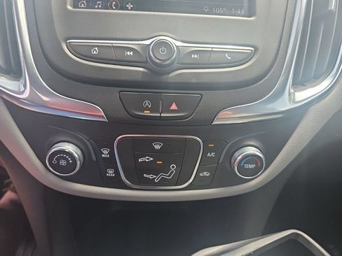 Used 2022 Chevrolet Equinox LS w/ LS Convenience Package AWD/4WD image 9