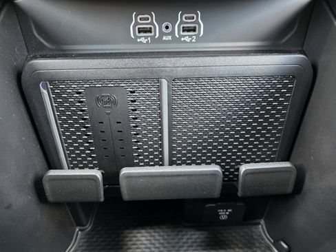 Used 2026 RAM 1500 Laramie w/ Sport Appearance Package AWD/4WD image 9
