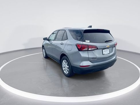 Used 2024 Chevrolet Equinox LS w/ LS Convenience Package FWD image 6
