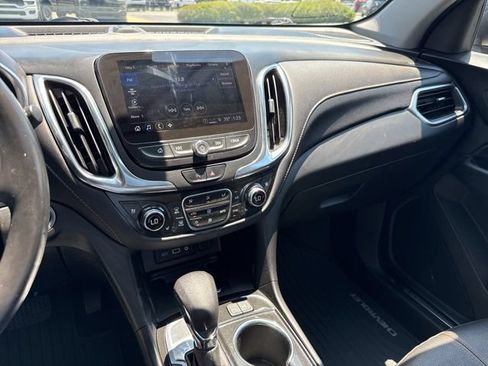 Used 2022 Chevrolet Equinox Premier FWD image 17