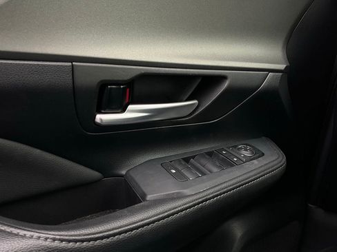 Used 2025 Toyota Grand Highlander XLE image 22