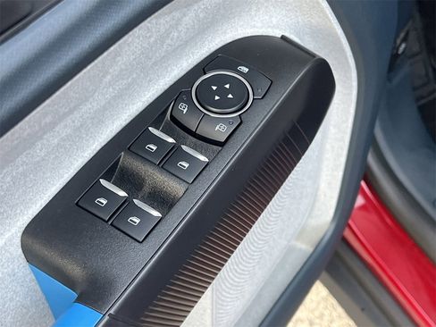 New 2025 Ford Maverick XLT w/ XLT Luxury Package image 16