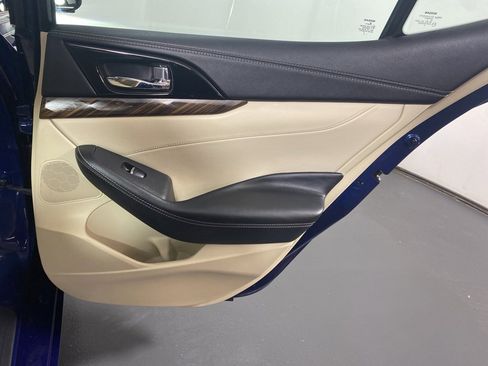 Used 2016 Nissan Maxima Platinum image 31