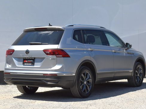 Used 2022 Volkswagen Tiguan SE AWD/4WD image 7