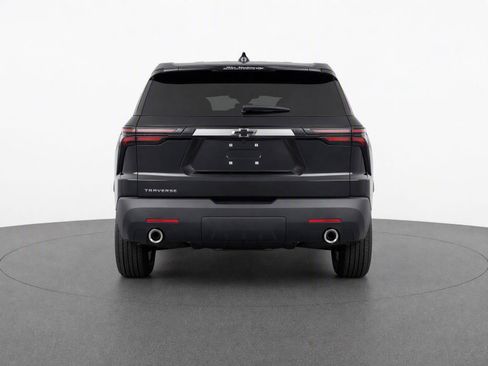 Used 2022 Chevrolet Traverse LS FWD image 16