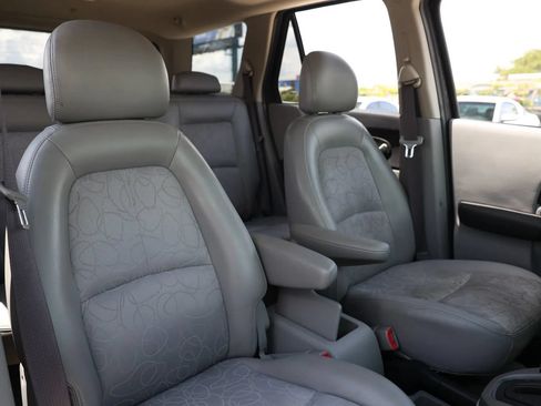 Used 2004 Saturn Vue 2WD V6 image 24