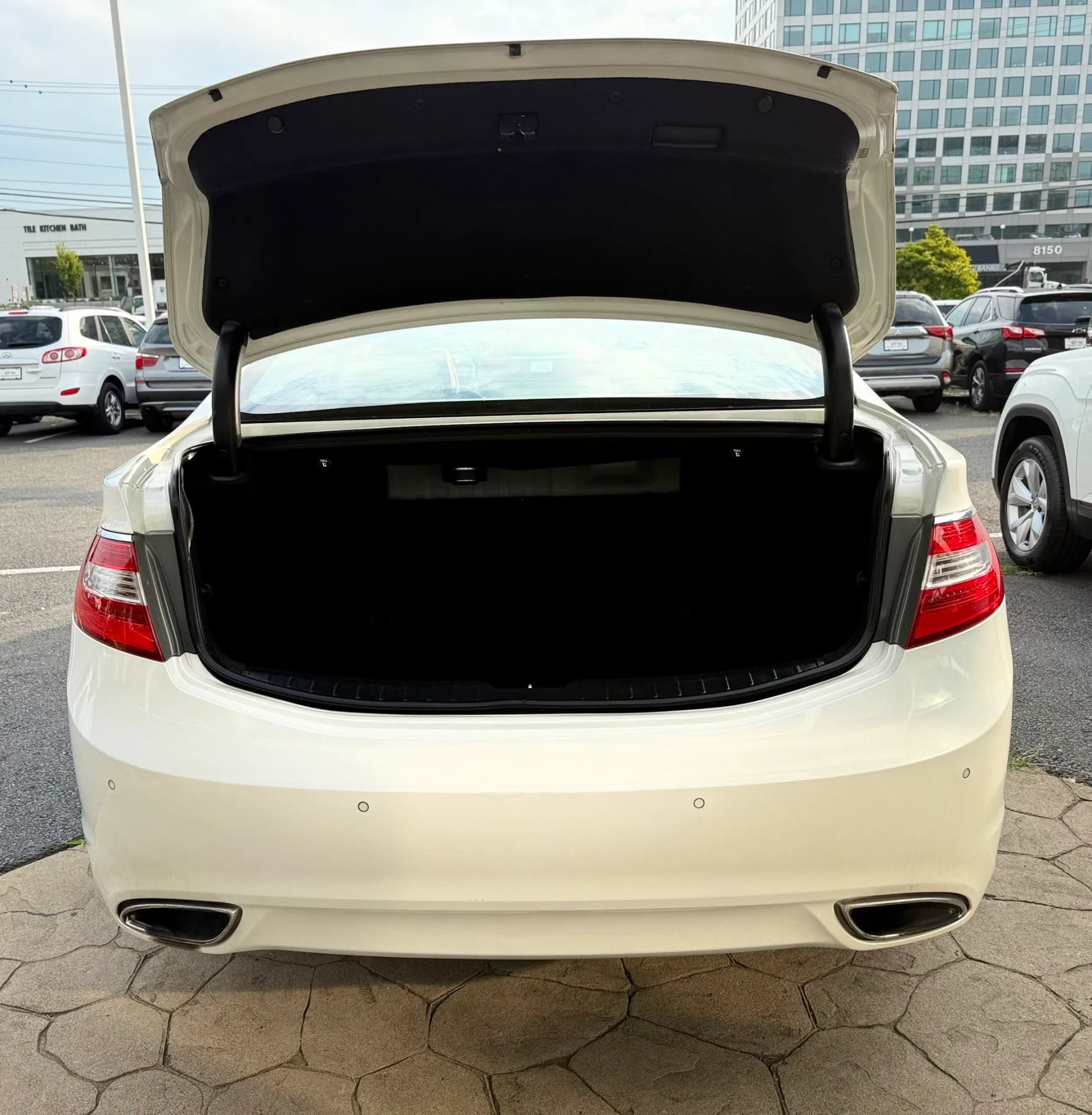 Used 2013 Hyundai Azera w/ Technology Pkg FWD image 44