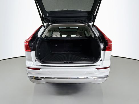 Certified 2023 Volvo XC60 B5 Plus w/ Protection Package Premier image 27