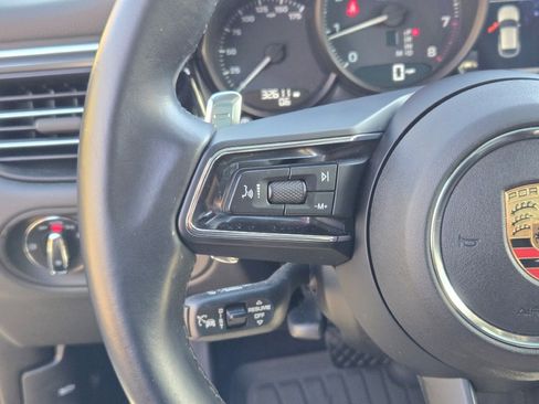 Used 2024 Porsche Macan image 27