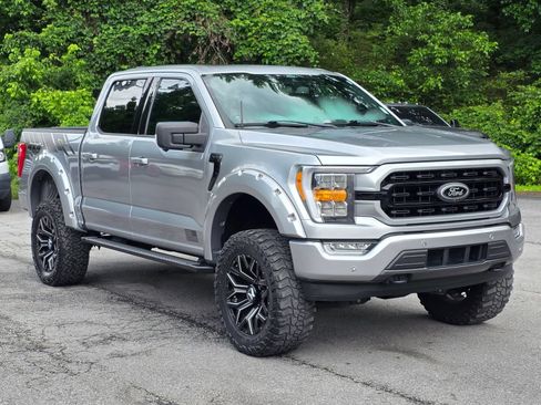 Used 2021 Ford F150 XLT w/ Equipment Group 302A High AWD/4WD image 9