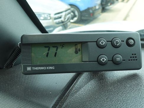 Used 2023 Ford F650 2WD Regular Cab Super Duty image 18