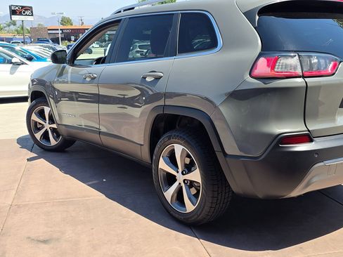Used 2020 Jeep Cherokee Limited image 11