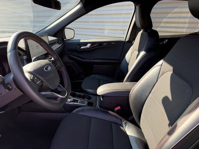 Used 2023 Ford Escape ST-Line w/ Tech Pack #1 AWD/4WD image 16