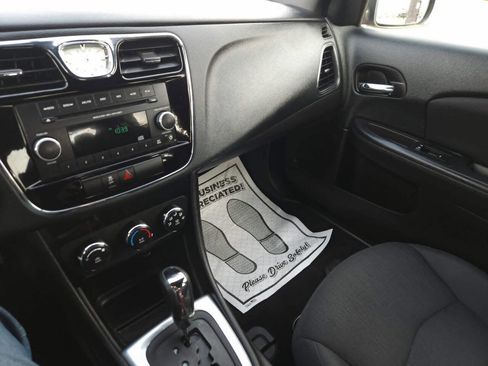 Used 2013 Chrysler 200 LX FWD image 23
