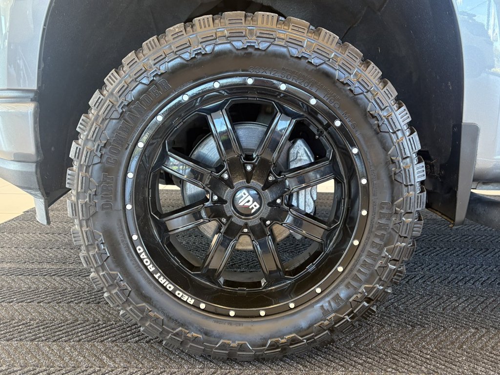 Used 2021 Chevrolet Silverado 1500 Custom w/ LPO, Dark Essentials Package AWD/4WD image 11
