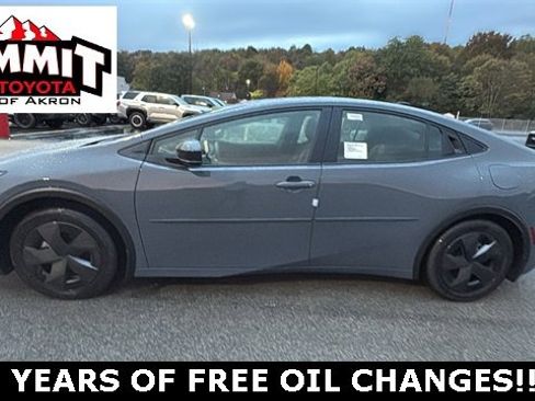 New 2026 Toyota Prius Plug-In Hybrid image 2