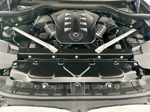 Used 2025 BMW ALPINA XB7 AWD/4WD image 29