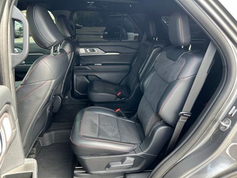 Used 2025 Ford Explorer ST AWD/4WD image 24