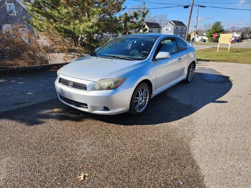 Used 2009 Scion tC Sport Coupe image 4