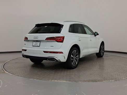 Used 2023 Audi Q5 2.0T Premium w/ Convenience Package image 9