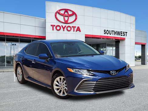 Used 2023 Toyota Camry LE FWD image 40