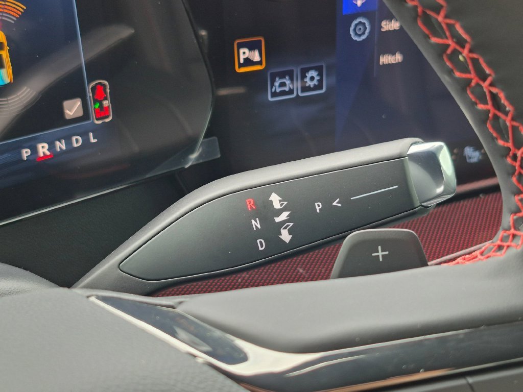 New 2026 Chevrolet Traverse RS w/ LPO, Floor Liner Package FWD image 23