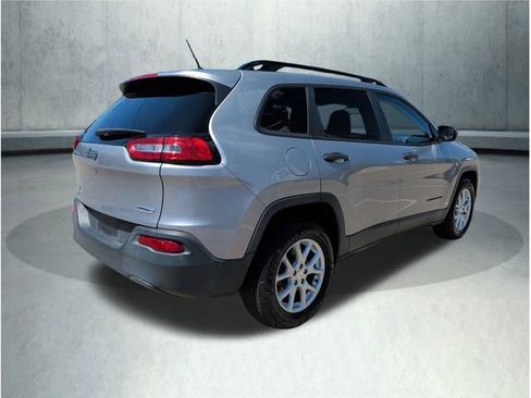 Used 2016 Jeep Cherokee Sport AWD/4WD image 6