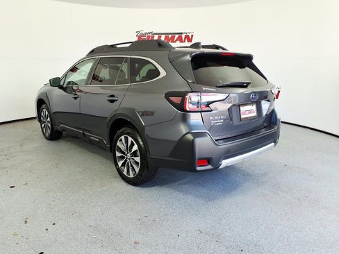 Used 2025 Subaru Outback Limited AWD/4WD image 7