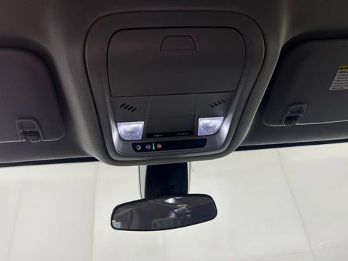 Used 2023 GMC Acadia SLE w/ Driver Convenience Package FWD image 24