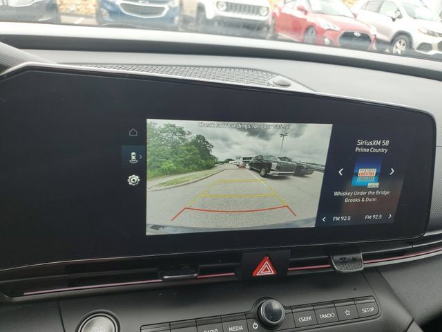 Certified 2025 Hyundai Elantra SEL FWD image 25