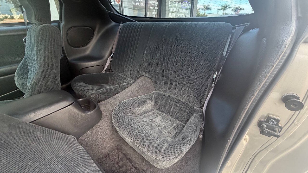 Used 2000 Pontiac Firebird Coupe w/ Opt Pkg RWD image 12