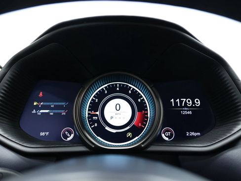 Used 2019 Aston Martin DB11 Coupe RWD image 34