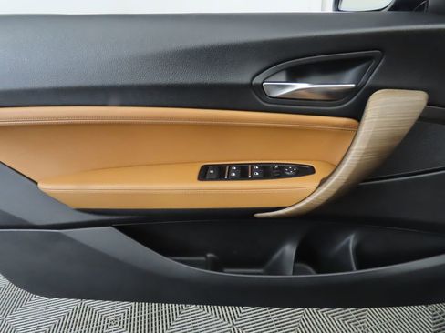 Used 2018 BMW 230i Convertible image 32