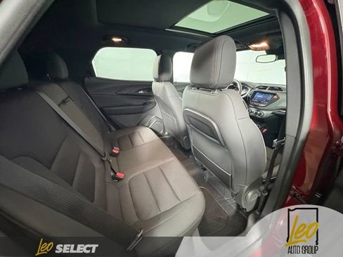 Used 2023 Chevrolet TrailBlazer RS w/ Sun and Liftgate Package AWD/4WD image 21