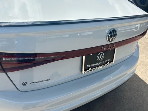 Certified 2025 Volkswagen Jetta GLI Autobahn image 33