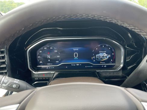 Certified 2024 Chevrolet Silverado 2500 LTZ w/ LTZ Plus Package image 21