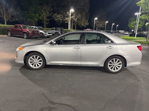 Used 2012 Toyota Camry XLE w/ Leather Pkg image 9