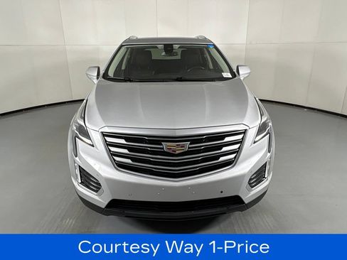 Used 2018 Cadillac XT5 Premium Luxury FWD image 5